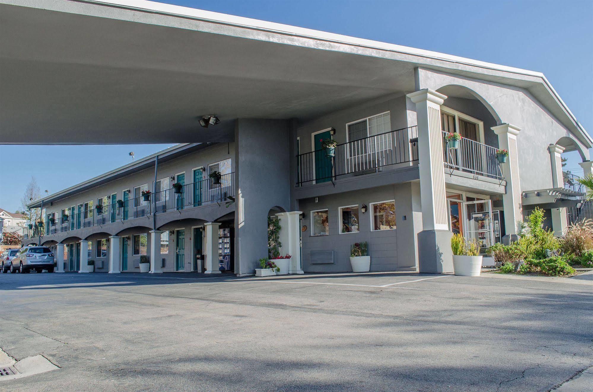 Continental Inn Santa Cruz Esterno foto
